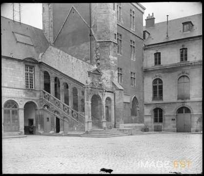 Escalier de Bellegarde (Dijon)